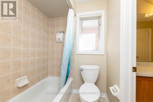 21 Baywell Crescent, Aurora, ON - Indoor Photo Showing Bathroom