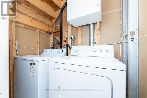 21 Baywell Crescent, Aurora, ON - Indoor Photo Showing Laundry Room