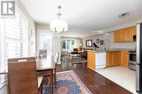 21 Baywell Crescent, Aurora, ON - Indoor Photo Showing Kitchen