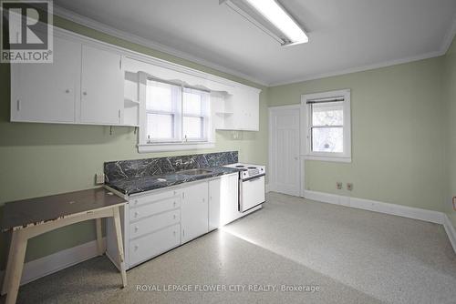 58 King Street W, Caledon, ON - Indoor Photo Showing Kitchen