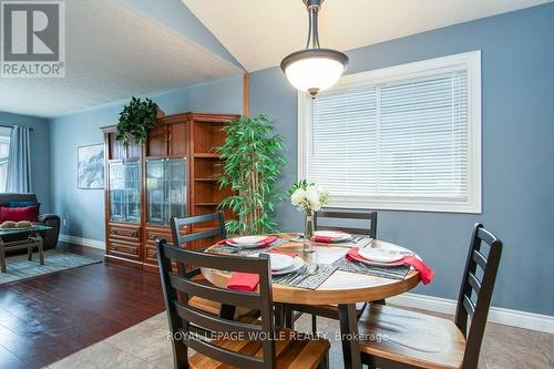 8 Dawn Ridge Drive, Kitchener, ON - Indoor Photo Showing Dining Room