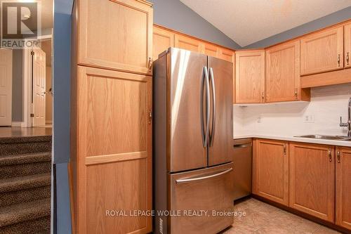 8 Dawn Ridge Drive, Kitchener, ON - Indoor Photo Showing Kitchen