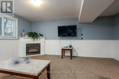 8 Dawn Ridge Drive, Kitchener, ON - Indoor With Fireplace