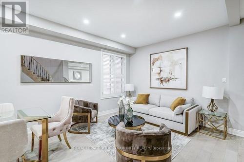 123 Golden Orchard Road, Vaughan, ON - Indoor Photo Showing Living Room