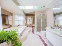 Ensuite bathroom - 