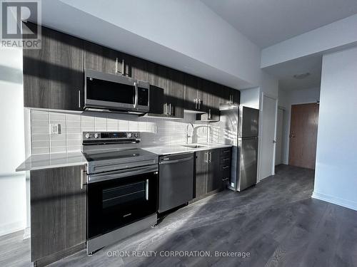 614 - 1435 Celebration Drive, Pickering, ON - Indoor Photo Showing Kitchen