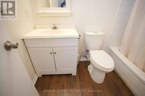 42 Chipstead Avenue, Brampton, ON - Indoor Photo Showing Bathroom