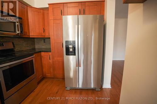 42 Chipstead Avenue, Brampton, ON - Indoor Photo Showing Kitchen With Stainless Steel Kitchen