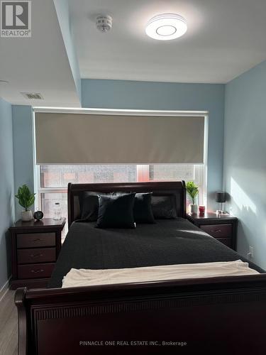 321 - 8 Tippett Road, Toronto, ON - Indoor Photo Showing Bedroom