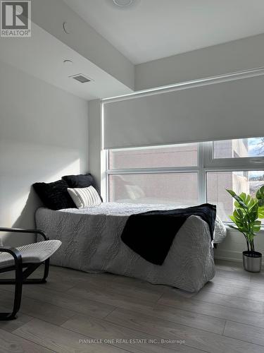 321 - 8 Tippett Road, Toronto, ON - Indoor Photo Showing Bedroom