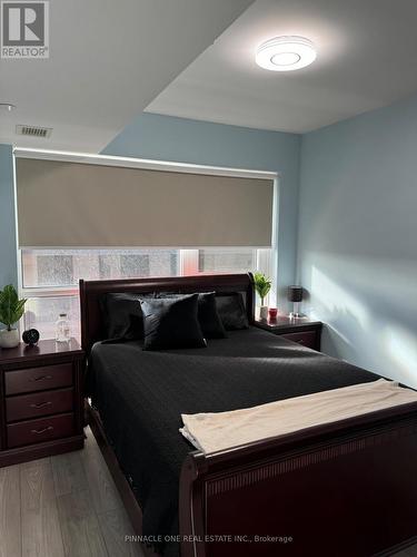 321 - 8 Tippett Road, Toronto, ON - Indoor Photo Showing Bedroom