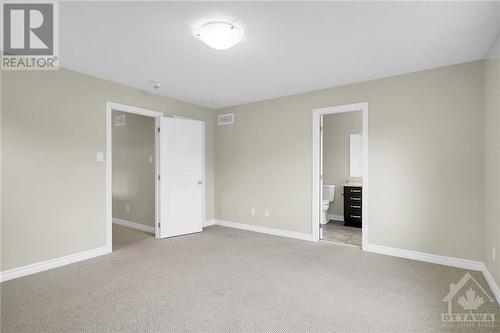 660 Lauraleaf Crescent, Ottawa, ON - Indoor Photo Showing Other Room