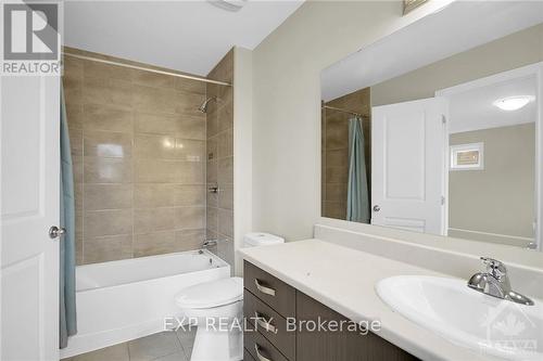 660 Lauraleaf Crescent, Ottawa, ON - Indoor Photo Showing Bathroom