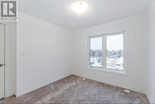 7 Tiveron Avenue, Caledon, ON - Indoor Photo Showing Other Room