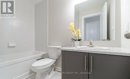 7 Tiveron Avenue, Caledon, ON - Indoor Photo Showing Bathroom