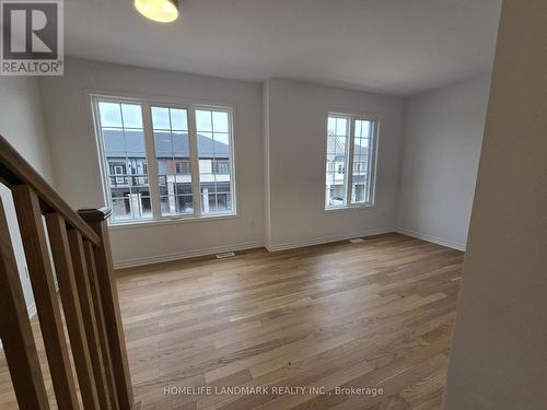 3030 Bramall Gardens, Oakville, ON - Indoor Photo Showing Other Room