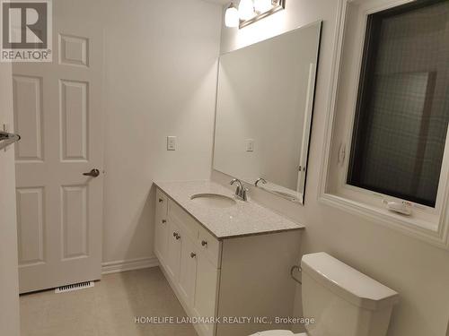 3030 Bramall Gardens, Oakville, ON - Indoor Photo Showing Bathroom