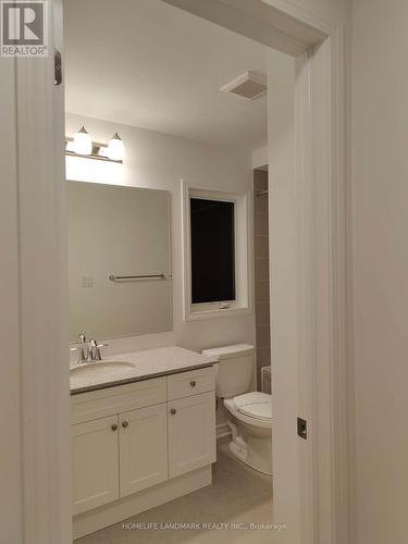 3030 Bramall Gardens, Oakville, ON - Indoor Photo Showing Bathroom