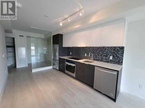 2507 - 2 Sonic Way, Toronto, ON - Indoor Photo Showing Kitchen