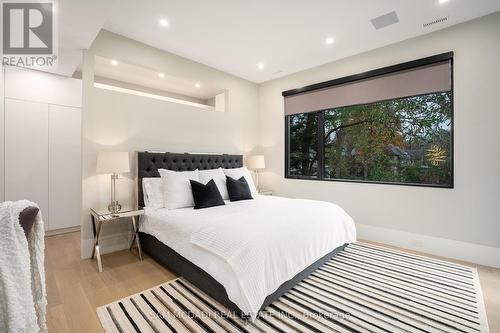 112 Elton Park Road, Oakville, ON - Indoor Photo Showing Bedroom