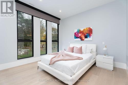 112 Elton Park Road, Oakville, ON - Indoor Photo Showing Bedroom