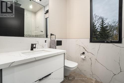 112 Elton Park Road, Oakville, ON - Indoor Photo Showing Bathroom