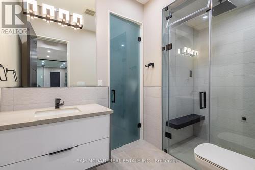 112 Elton Park Road, Oakville, ON - Indoor Photo Showing Bathroom