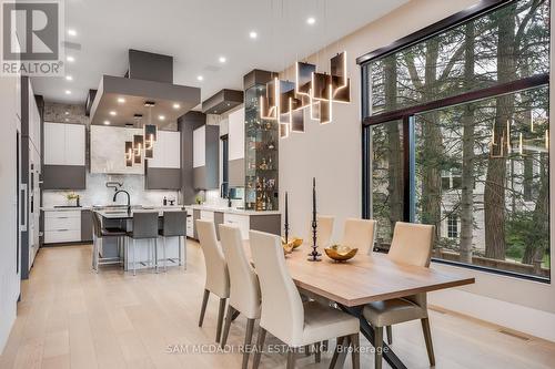 112 Elton Park Road, Oakville, ON - Indoor Photo Showing Dining Room