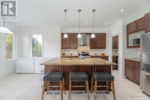 23 Covina Road, Brampton, ON - Indoor Photo Showing Kitchen With Upgraded Kitchen