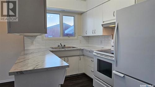 815 16Th Street, Humboldt, SK - Indoor Photo Showing Kitchen With Double Sink