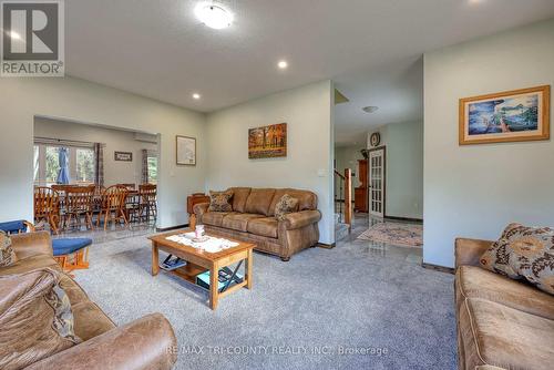 287 Highway 24 W, Norfolk (Walsingham), ON - Indoor Photo Showing Living Room