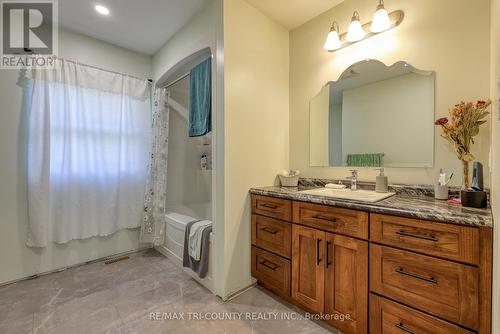 287 Highway 24 W, Norfolk (Walsingham), ON - Indoor Photo Showing Bathroom