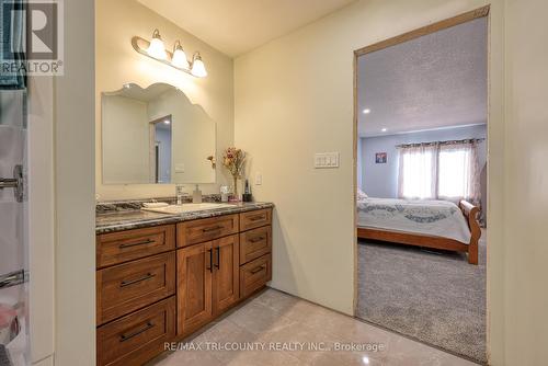 287 Highway 24 W, Norfolk (Walsingham), ON - Indoor Photo Showing Bathroom