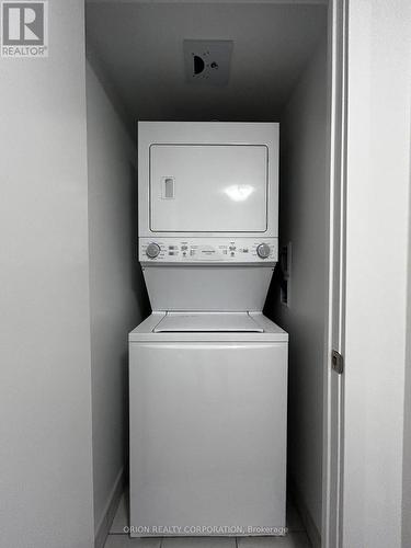 911 - 1435 Celebration Drive, Pickering, ON - Indoor Photo Showing Laundry Room