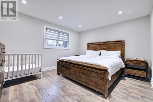 102 Crown Crescent, Bradford West Gwillimbury, ON - Indoor Photo Showing Bedroom