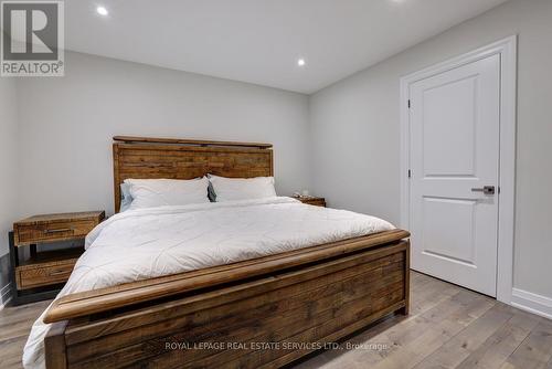 102 Crown Crescent, Bradford West Gwillimbury, ON - Indoor Photo Showing Bedroom