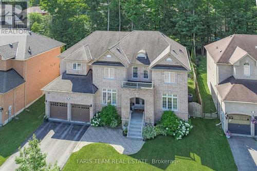 28 Camelot Square, Barrie, ON - Outdoor With Facade