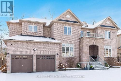 28 Camelot Square, Barrie, ON - Outdoor