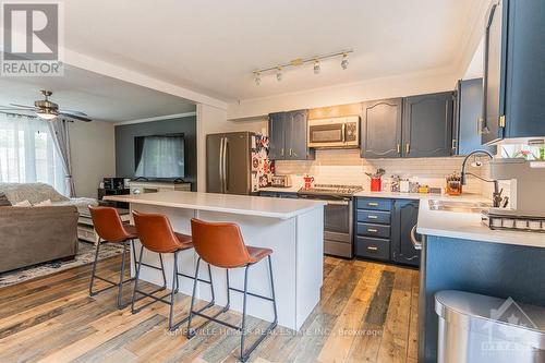 615 Oxford Street, North Grenville, ON - Indoor Photo Showing Kitchen With Upgraded Kitchen