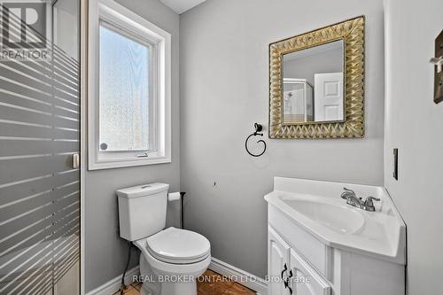 9 Bexley Street, Woodstock, ON - Indoor Photo Showing Bathroom