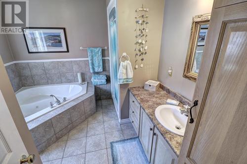 9-13 Chalkers Lane, Avondale, NL - Indoor Photo Showing Bathroom