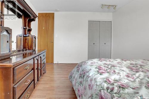 11 Hawthorne Crescent, Regina, SK - Indoor Photo Showing Bedroom