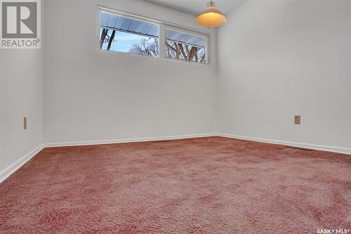 11 Hawthorne Crescent, Regina, SK - Indoor Photo Showing Other Room