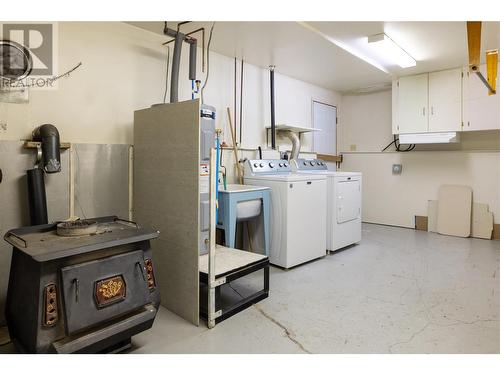 3220 Patterson Street, Armstrong, BC - Indoor Photo Showing Laundry Room