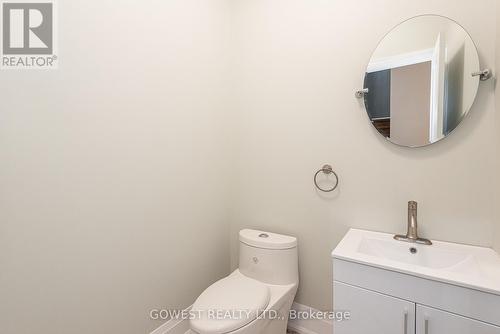 20 Tasker Street, St. Catharines, ON - Indoor Photo Showing Bathroom