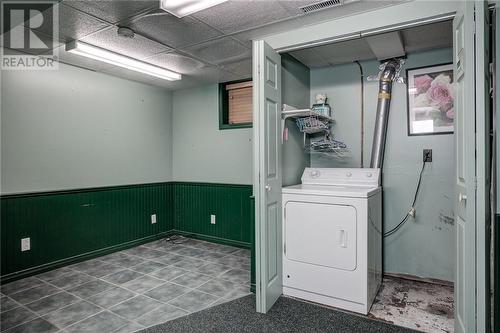 1120 Pine Court, Hanmer, ON - Indoor Photo Showing Laundry Room