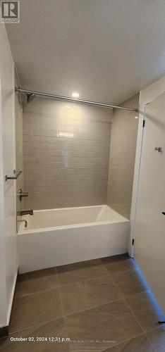 5008 - 319 Jarvis Street, Toronto, ON - Indoor Photo Showing Bathroom