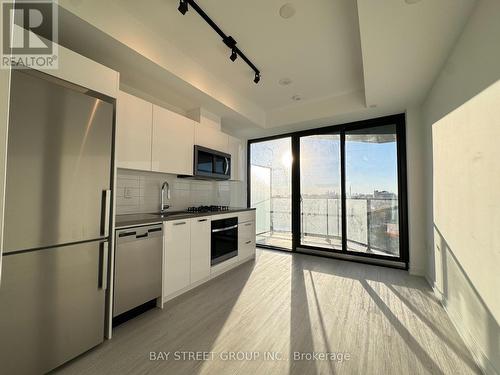 1512 - 195 Mccaul Street, Toronto, ON - Indoor Photo Showing Kitchen