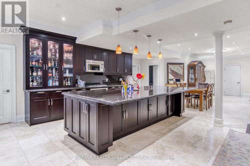 165 Grand Vallore Crescent, Vaughan, ON - Indoor Photo Showing Kitchen With Upgraded Kitchen