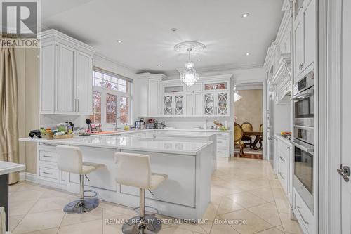 165 Grand Vallore Crescent, Vaughan, ON - Indoor Photo Showing Kitchen